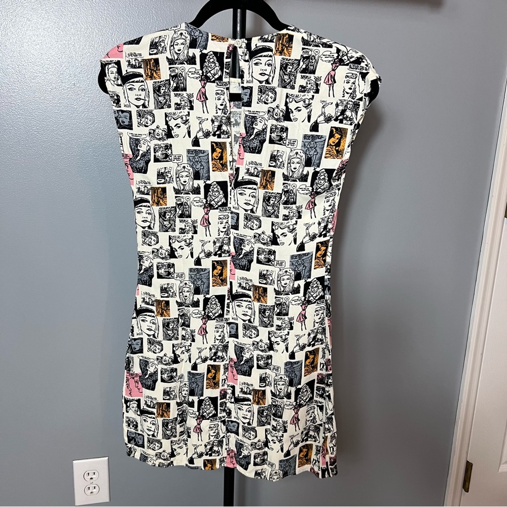 RARE Reformation Lilah Comic Mini Dress - Picture 7 of 9
